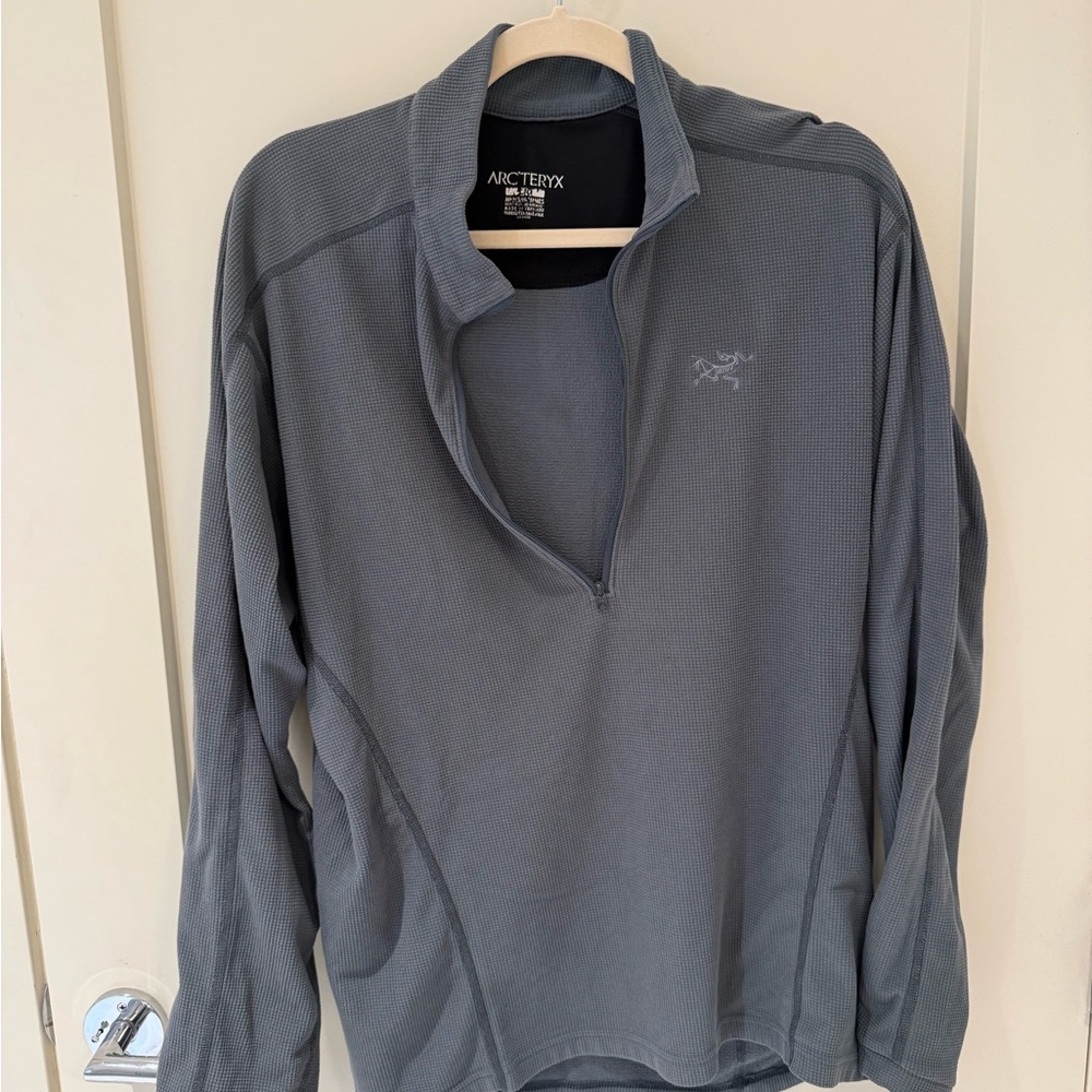 Arc'teryx Gray Waffle Fleece Quarter Zip